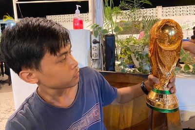 Pemuda Parepare Raup Cuan Gegara Bikin Trofi Piala Dunia, Harganya Fantastis!