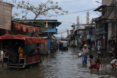 Jakarta Diguyur Hujan, 19 RT dan 6 Ruas Jalan Tergenang di Jakbar dan Jaksel