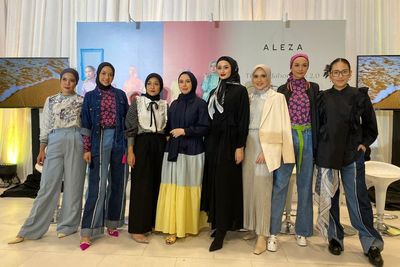 Brand Fesyen Lokal Aleza Gandeng Ayla Dimitri & Sarah Sofyan Lewat Gaya Beragam Kekinian