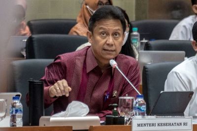Sudah Diberikan ke Lansia, Menkes Akui Vaksin COVID-19 Booster Kedua Enggak Laku
