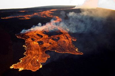 Gunung Api Aktif Terbesar di Dunia Mauna Loa Hawaii Meletus!