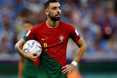 MOTM Piala Dunia 2022: Borong 2 Gol, Bruno Fernandes Pemain Terbaik Portugal vs Uruguay
