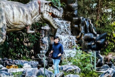 Bikin Kagum! Dino s Gate, Wisata Keren di Batam yang Punya Beragam Koleksi Dinosaurus