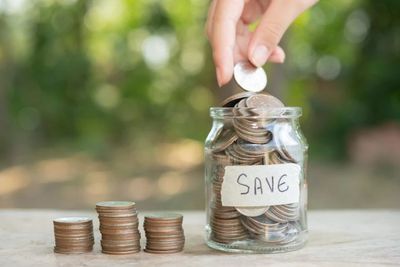 UMP 2023 Naik! Ini 3 Tips Menabung Bagi Karyawan yang Bisa Diterapkan