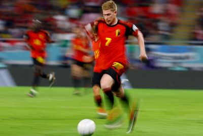 Teknik Menggiring Bola yang Benar, Pemula Wajib Tahu!