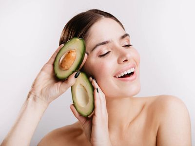 8 Manfaat Buat Alpukat yang Bikin Kulitmu Sehat juga Glowing!