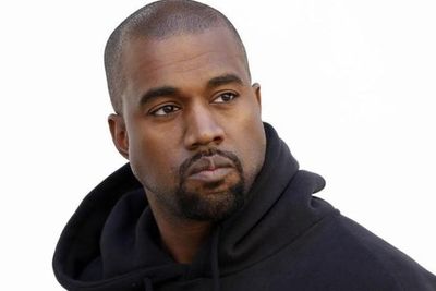 Kanye West Batalkan Pembelian Media Sosial Parler, Duitnya Kurang atau Gimana?
