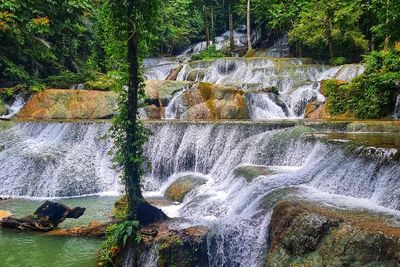 Indahnya Air Terjun Moramo, Bentuknya Bertingkat Ada di Sulawesi Tenggara