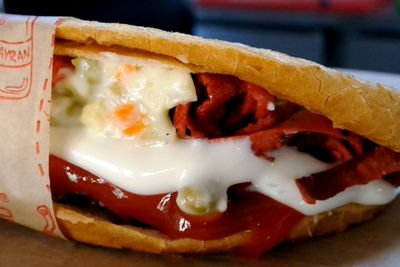 Sandwich Panggang Ala Turki Bikinnya Anti Ribet, Isinya Luber Cocok Buat Menu Diet
