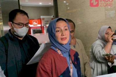 Sambangi Bareskrim Terkait Kasus Sengketa Tanah, Ini Doa Wanda Hamidah
