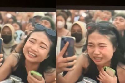 Viral Momen Cewek Banjir Air Mata Sing Along Ano Yume o Nazotte YOASOBI di HITC Jakarta