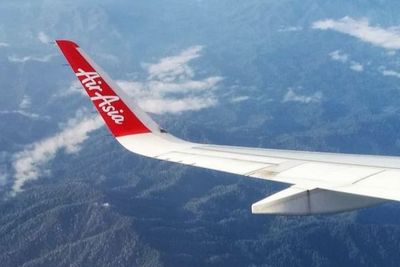Buntut Kasus Penumpang Ditarik Keluar dari Pesawat, AirAsia Tawarkan Kompensasi