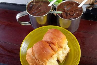 Segarnya Es Coklat Panjang Umur, Kuliner Legendaris Surabaya yang Sudah Ada Sejak 1950