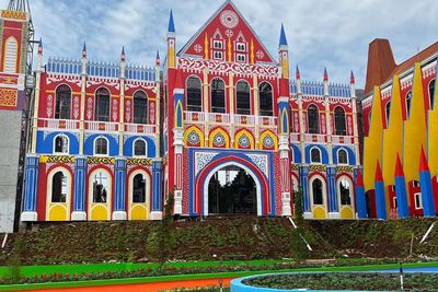 Cantiknya Jatinangor National Flower Park, Wisata Baru di Sumedang yang Instagramable!