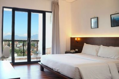 Are You and I: Hotel dengan Pemandangan Kota Bandung, Cocok Buat Healing!