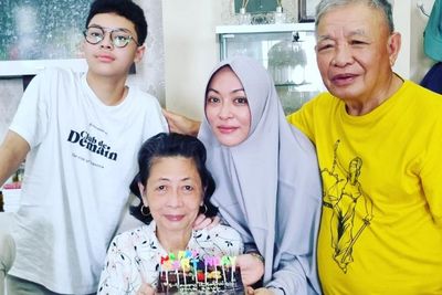 Angelina Sondakh Rilis Lagu Tentang Mendiang Ayah, Liriknya Ditulis di Penjara