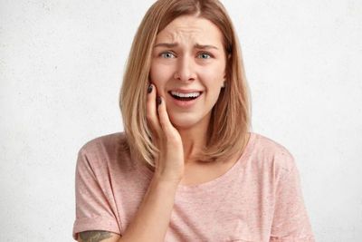 Kulit Terasa Kering Padahal Sudah Pakai Moisturizer? Bisa Jadi Bukan Kulit Kering, Tapi Dehidrasi!