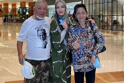 Angelina Sondakh Kagum sama Sang Ayah, Setia Rawat Ibunya yang Mengidap Demensia