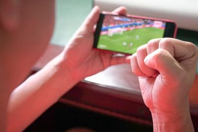 Begadang Seminggu Nonstop Nonton Piala Dunia 2022, Wajah Pria Ini Lumpuh!