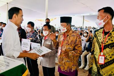 Presiden Jokowi Beri Bantuan Perbaikan Rumah Korban Gempa Cianjur