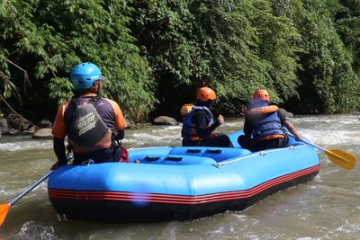 Dijamin Seru! Ini Rekomendasi Arung Jeram di Sukabumi, Sungainya Mendunia!
