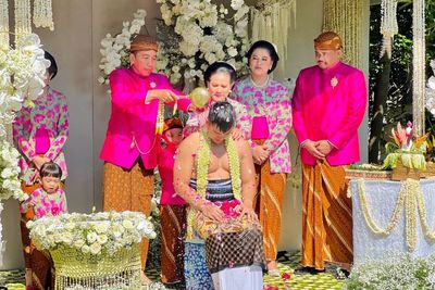 Foto-foto Siraman Kaesang Pangarep Jelang Menyunting Erina Gudono