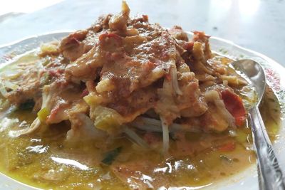 Kuliner Aneh Madura, Rujak Selingkuh yang Rasanya Unik Tapi Bikin Nagih!