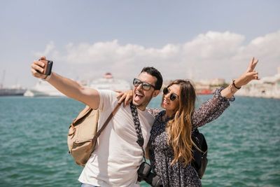 Asik! Ini 5 Tips Menikmati Liburan Akhir Tahun Bareng Sahabat