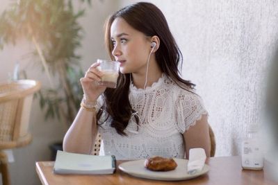 Chintya Gabriella Remake lagu Terdiam MALIQ & D Essentials dengan Versi yang Beda