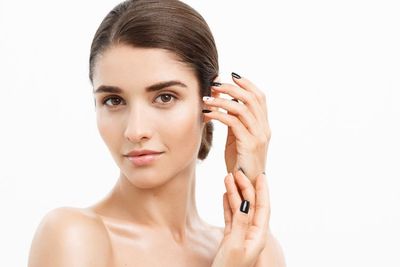 5 Kandungan Anti Aging yang Patut Kamu Coba, Siap Terlihat Lebih Awet Muda