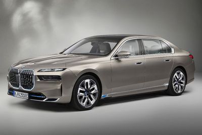BMW i7 Dipastikan Mendarat di Indonesia Tahun Depan, Yuk Nabung Yuk!