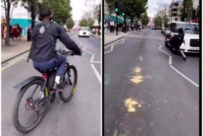 Niat Pamer Sepedaan Sambil Freestyle Wheelie, Pria Ini Malah Jatuh Kesenggol Mobil!