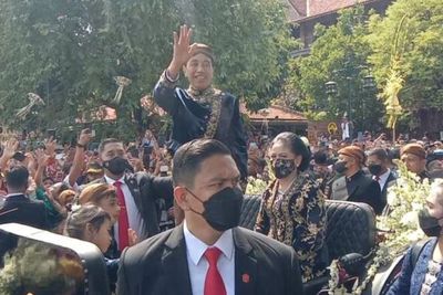 Kirab Kaesang dan Erina, Presiden Jokowi Minta Maaf karena Aktivitas Warga Solo Terganggu