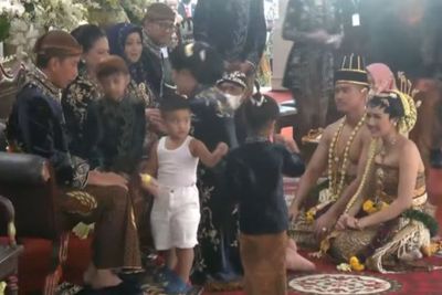 3 Momen Kocak Anak Kedua Bobby-Kahiyang di Nikahan Kaesang, buat Walkot Medan Minta Maaf