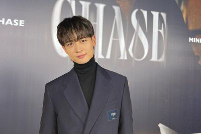 Setelah 15 Tahun, Minho SHINee Akhirnya Debut Solois, Rilis Singel dan EP Bertajuk Chase
