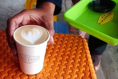 Himung Kopi Malang: Sajikan Kopi Pakai Alat Medis, Konsepnya Sepedaan Rasanya Istimewa!