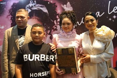 Luncurkan Single Buku Mimpiku , Amora Lemos Suguhkan Kematangan Vocal Melampaui Usianya