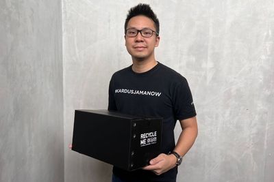 Cinta Lingkungan, Pria Ini Bikin Kardus Daur Ulang Bisa Buat Kirim Paket