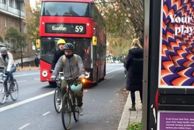 Bukan Gegayaan, Ternyata Warga London Bersepeda demi Mengatasi Hal Ruwet Ini!