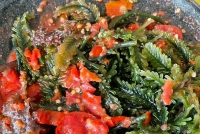Berkunjung Ke Lombok, Ini Deretan Makanan Plecing yang Harus Dicoba: Pedesnya Bikin Nagih!