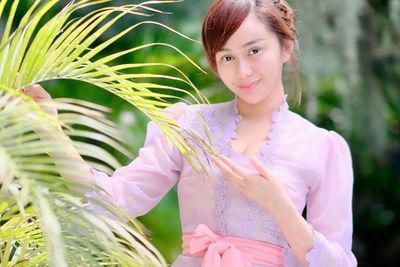 Denise Chariesta Ancam akan Jadi Orang Ketiga Lagi Jika Tak Mau Beli Bunga di Tokonya
