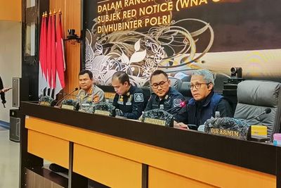 Polri Tangkap Buronan Interpol Asal Ceko dan Slovakia di Bali
