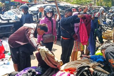 Mengenal Dalboan, Asal-usul Thrifting di Malang Sebelum Booming Seperti Sekarang