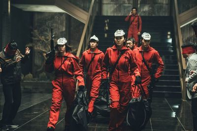 Review Money Heist Korea Part 2: Identitas Profesor Terungkap, Siapa Dia?