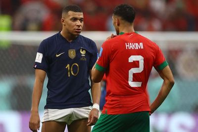 Prancis Pulangkan Maroko, Kylian Mbappe Hibur Achraf Hakimi: Jangan Sedih Bro