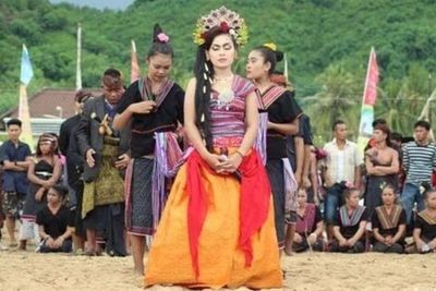 Mitos Tradisi Bau Nyale, Konon Putri Mandalika Sengaja Korbankan Diri Jadi Cacing Laut