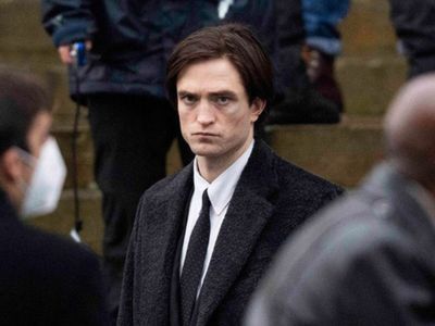 James Gunn Pastikan The Batman Robert Pattinson Gak Masuk dalam Semesta DCU