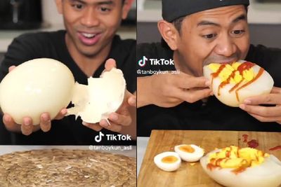 Bukan Main! Tanboy Kun Mukbang Telur Burung Unta, Ukurannya Sebesar Kepala Manusia