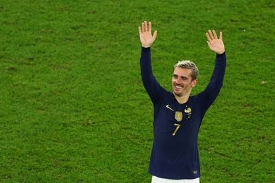 Ada di Mana-mana, Antoine Griezmann Disebut Jelmaan N Golo Kante oleh Paul Pogba