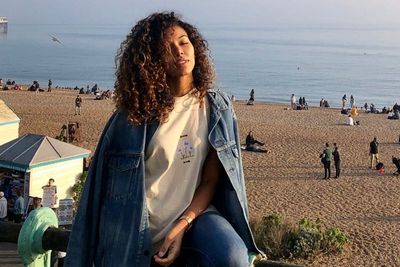 Gaya WAGs Karim Benzema Cora Gauthier Pakai Baju Tertutup Curi Perhatian